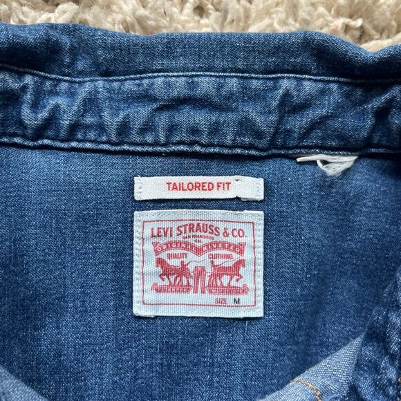 Levi's Western Shirt Womens M Blue Denim Cotton Tailored Fit Cowboy Pearl Snap - Picture 2 of 11